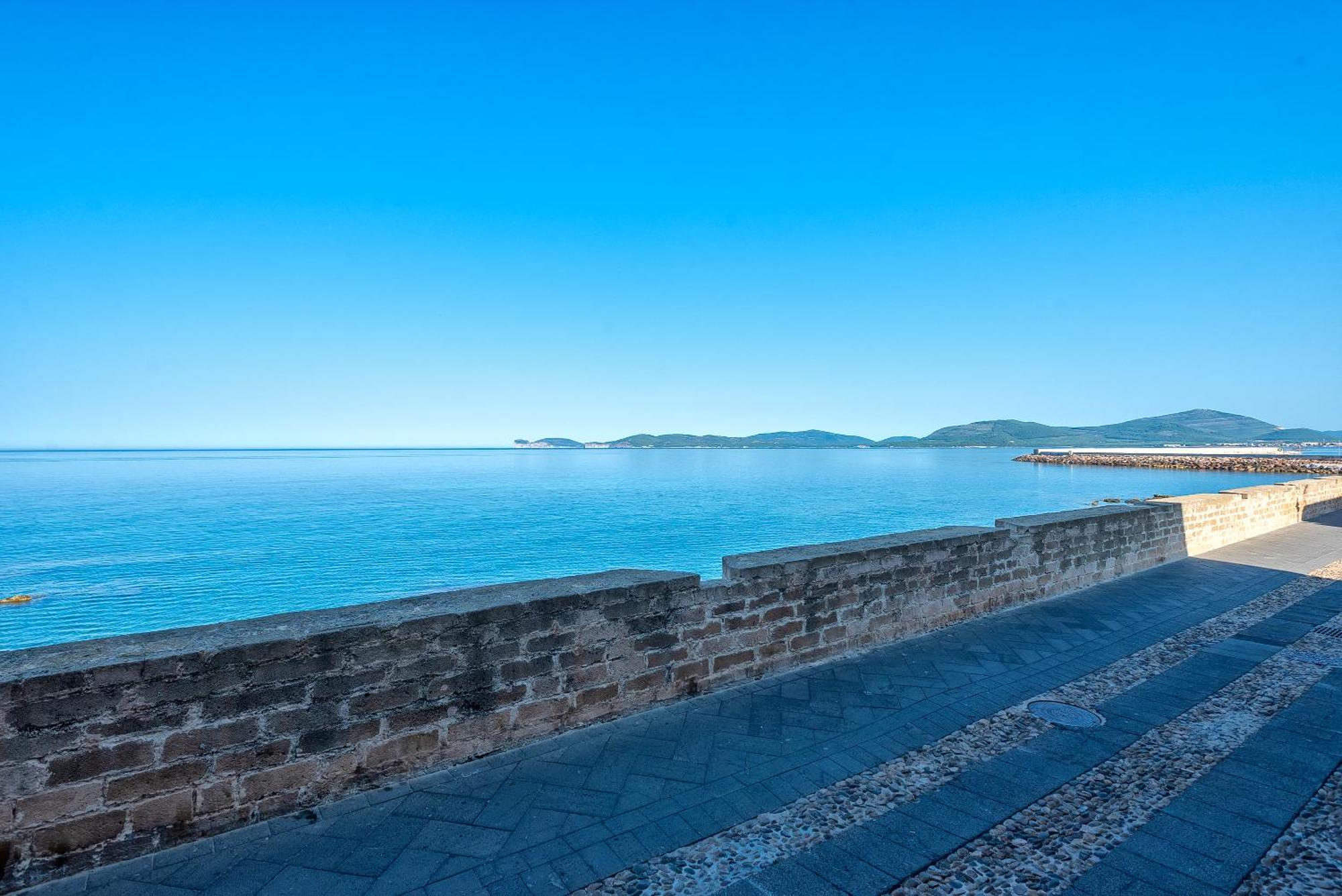Carlo Alberto Apartment, Alghero Old Town, Near The Beach Eksteriør bilde